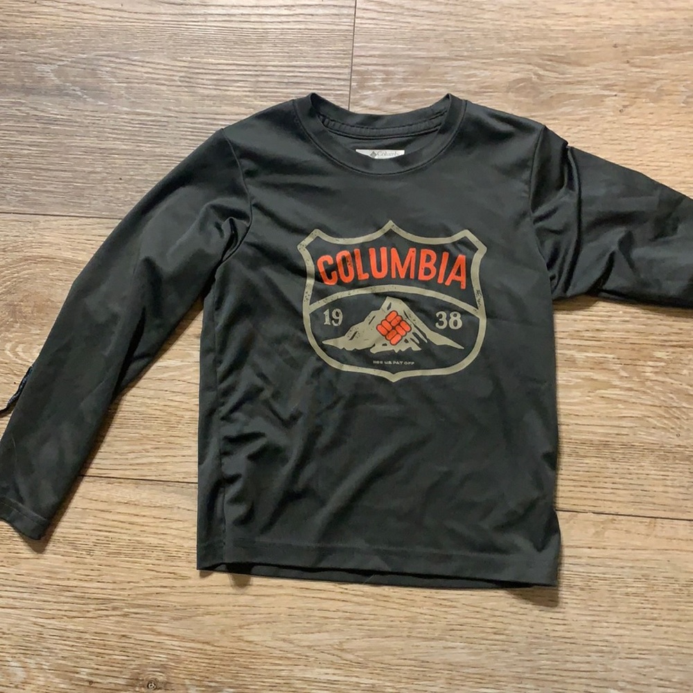 Columbia sun/ water shirt
